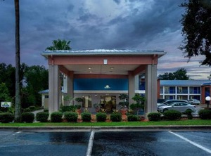 Days Inn | Chipley