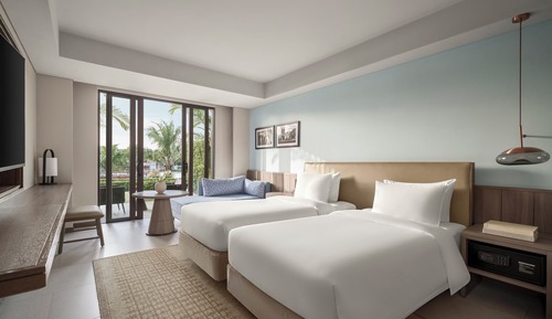 Deluxe Room, 2 Twin Beds, River View