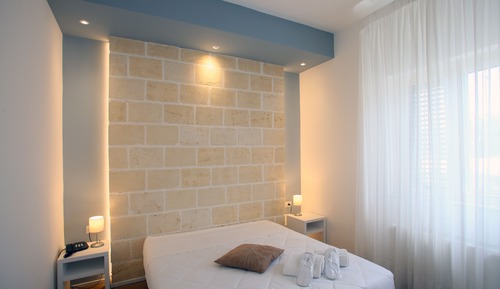 Suite, Patio, Annex Building