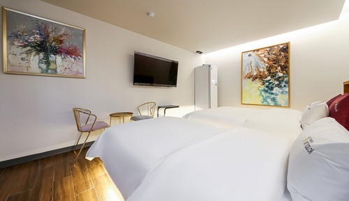 Room (Terrace Twin Room (With Styler Netfli)
