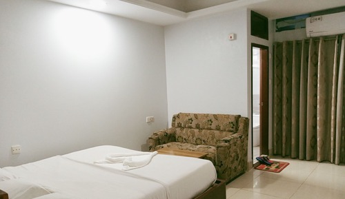 Deluxe Single Room