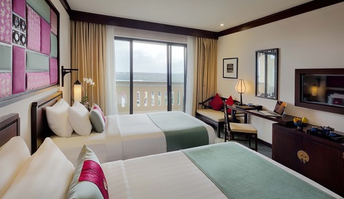 Deluxe Room, 2 Twin Beds, Balcony (Ocean/Riverside View)