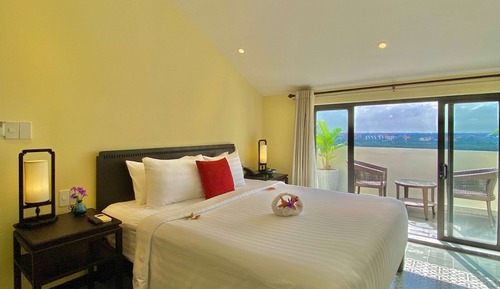 Deluxe Room, 1 Queen Bed, Balcony (Rooftop Room, Riverside View)