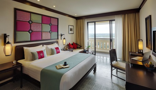 Deluxe Room, 1 Queen Bed, Balcony (Ocean/Riverside View)