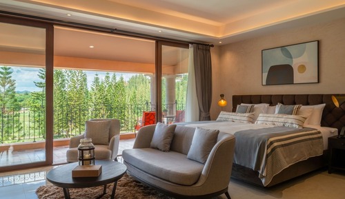 Superior Suites