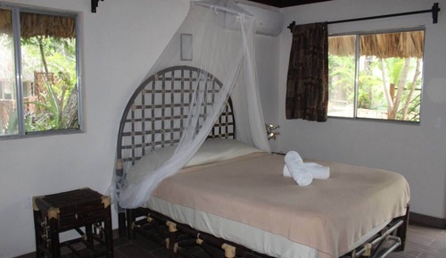 Traditional Cabin, 1 King Bed, Kitchenette