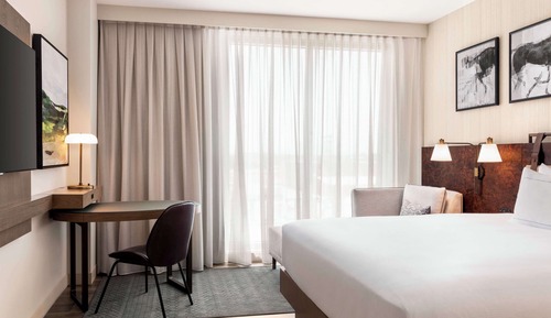 Room, 2 Queen Beds, City View (Hearing)