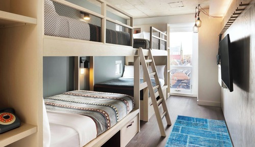 Room, Multiple Beds