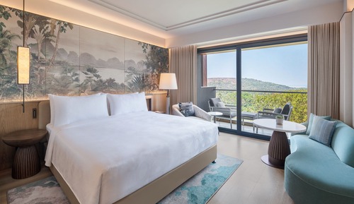 Grand Room, 1 King Bed, Non Smoking, Balcony (View)