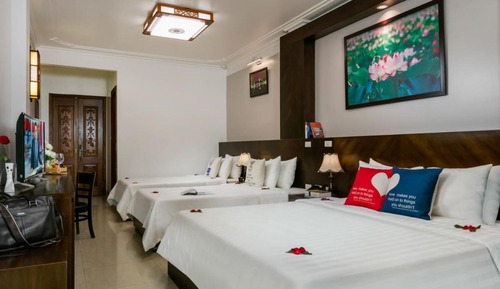 Luxury Triple Room, Multiple Beds, City View