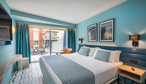 Deluxe Double Room (Side Sea View)