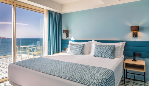 Deluxe Double Room (Sea Front View)