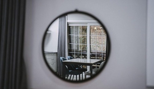 Room (ELEVEN)