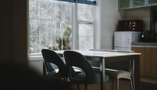 Room (TWENTY THREE)