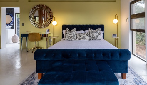 Signature Room
