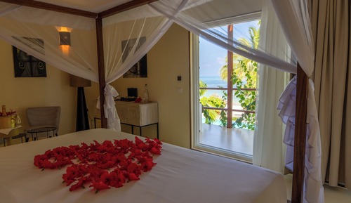 Loft Beach Front with Balcony