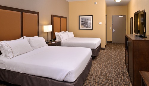 Standard Room, 2 Queen Beds, Roll-in Shower (Roll-In Shower)