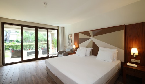Lagoon Family Deluxe Suite
