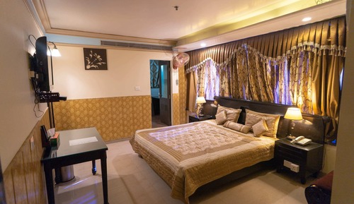 Queen Double Room