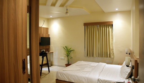 Deluxe Suite