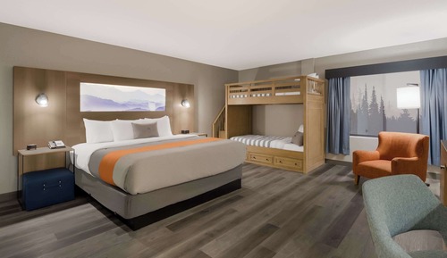 Suite, Multiple Beds, Non Smoking (Upgrade)
