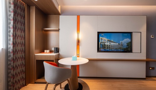 Suite, 1 King Bed