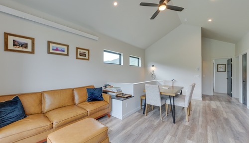 House (2 Bedrooms)