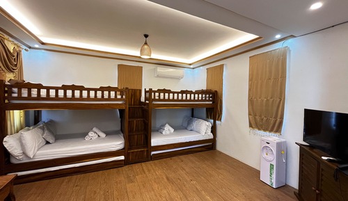 Economy Room