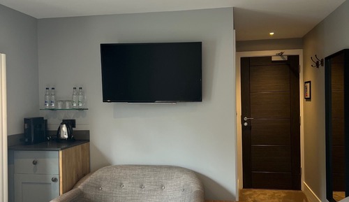 Superior Room, 1 King Bed, River View