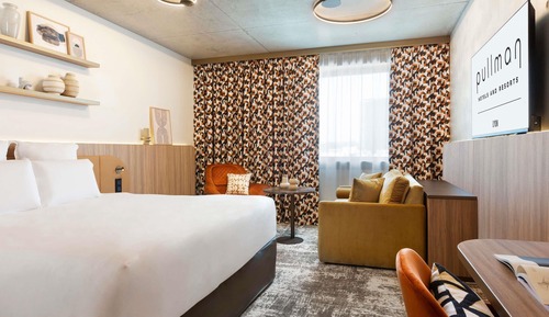 Executive Room, 1 King Bed with Sofa bed (Family)
