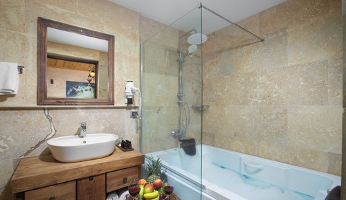 Superior Stone Room with Jacuzzi