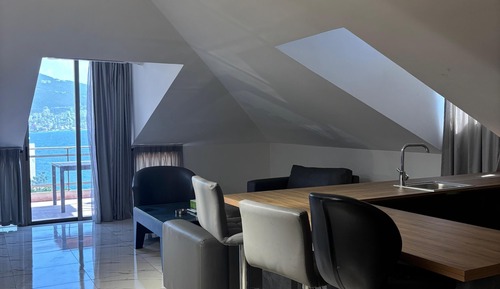 Royal Suite, Sea View