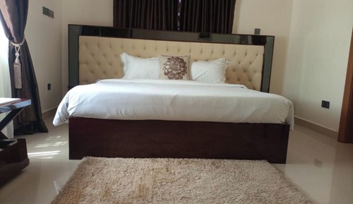 Deluxe Studio Suite