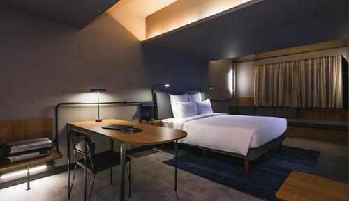Executive Room, 1 King Bed, Microwave