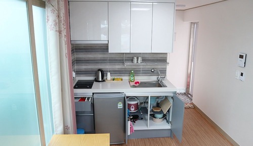 Room (Couple room (reservation available fr)