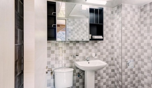 Room (Room 302 (duplex spa/whirlpool indivi)