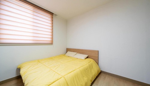 Room (Pink Rose 2)