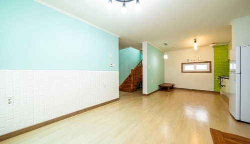 Room (Blue 2 (Group Room))