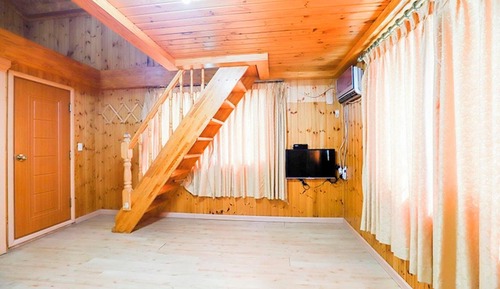 Room (Starlight 2)