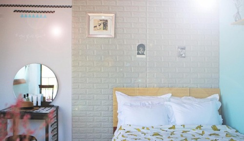 Room (Room 206 Conch)