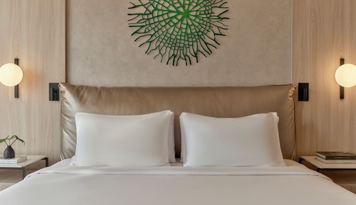 Standard Room, 1 King Bed