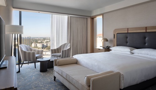 Room, 1 King Bed, City View, Corner
