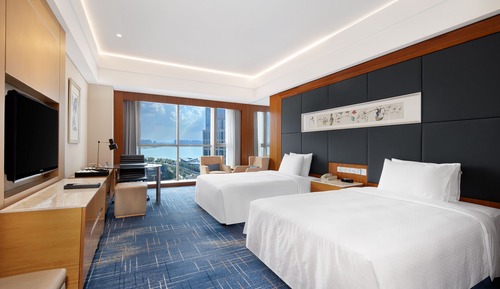 Premium Twin Room, 2 Double Beds, Partial Lake View