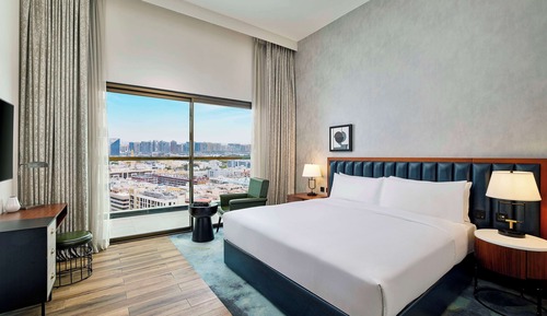 Burj 4 Bedroom Apartment With kitchen/Balcony