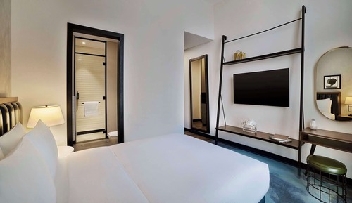Ambassador suite with kitchen/Balcony