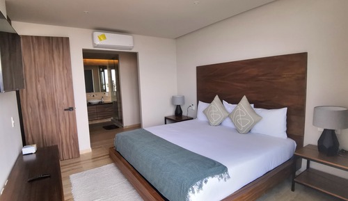 Luxury Apartment, 2 Bedrooms, Balcony, Partial Sea View