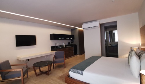 Luxury Loft, Terrace, Ground Floor