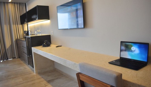 Luxury Loft, 1 Bedroom, Balcony, Partial Ocean View