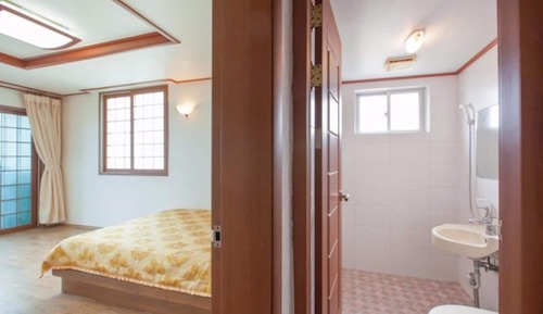 Room (Sun Ocean - 2)