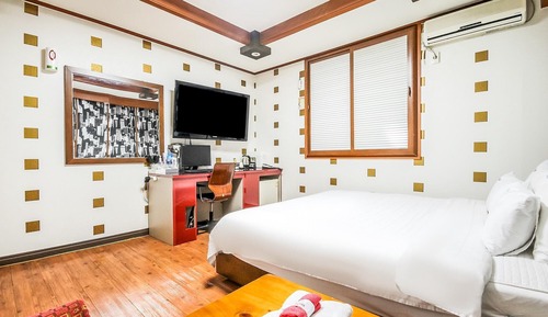 Room (Standard room)